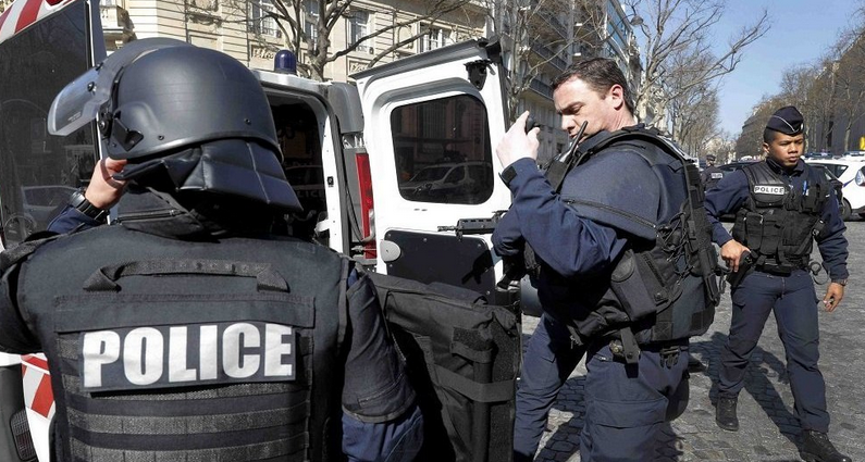 صورة فرنسا.. توقيف سوري متهم بارتكاب جرائم ضد الإنسانية