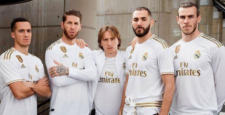 صورة ريال مدريد يكشف قميصه الجديد