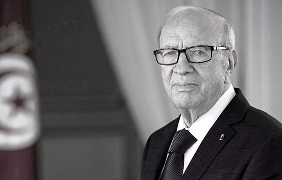 صورة بالصور..هكذا نعى نجوم تونس رئيسهم الراحل