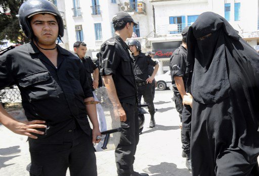 صورة تونس تحظر النقاب في الأماكن العامة
