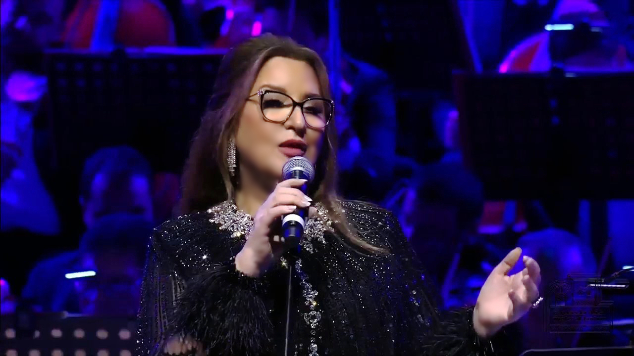 عزيزة جلال تعود بأغنية جديدة بعنوان "فرق كبير"