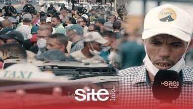 صورة سائقو سيارات الأجرة الكبيرة يحتجون بوقفة حاشدة في الدار البيضاء
