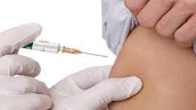 صورة اشتراط وصفة طبية للحصول على تلقيح الانفلونزا أمر عادي وهناك ضغط عالمي على اللقاح