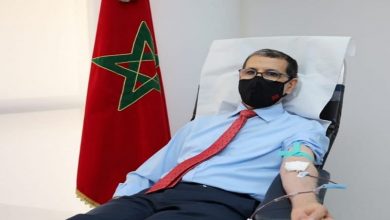 صورة العثماني يتبرع بالدم ويدعو المغاربة للمشاركة