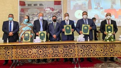 صورة توقيع اتفاقيات لإحداث 4 مؤسسات جامعية بـ”جهة كلميم”