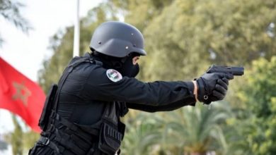 صورة أمن طنجة يشهر أسلحته لتوقيف شخص هدد سلامة عناصر الشرطة