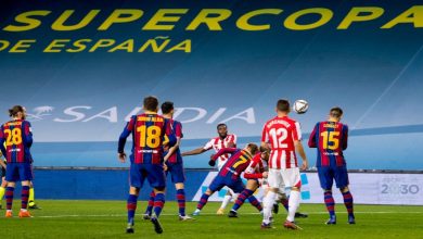 صورة في مباراة طرد فيها ميسي.. بيلباو ينتصر على برشلونة ويتوج بطلا لكأس السوبر الإسباني- فيديو