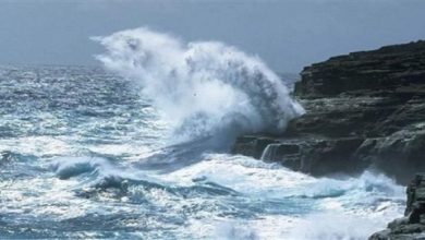 صورة بحر هائج على طول الساحل الأطلسي.. مديرية الأرصاد الجوية تحذر
