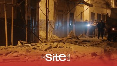 صورة خوفا من وقوع فاجعة.. سلطات البيضاء تهدم منزلا آيلا للسقوط في “المدينة القديمة” -فيديو