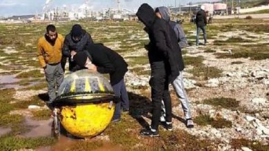 صورة شاطئ آسفي يلفظ جسما غريبا