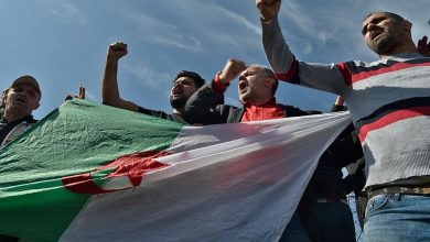 صورة 23 معتقلا جزائريا من بين المتظاهرين يخوضون إضرابا عن الطعام
