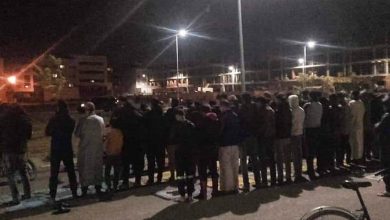 صورة بعد ظهور مواطنين يصلون التراويح في فاس.. نشطاء الفيسبوك غاضبون