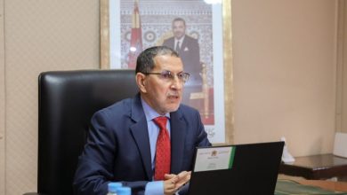 صورة رئيس الحكومة يترأس اجتماع مجلس الرقابة للشركة القابضة العمران