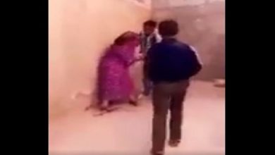 صورة فيديو لشخص “سلخ” زوجته بهراوة وأبناؤه يستعطفونه يثير زوبعة بـ”الفايسبوك”