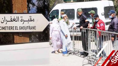 صورة السلطات تضع الحواجز وتمنع الزيارة في يوم 27 بمقبرة الغفران بالدار البيضاء-فيديو