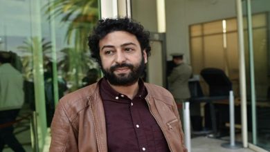 صورة بعد تدهور صحته.. عمر الراضي يعلق إضرابه عن الطعام
