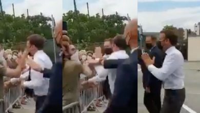 صورة صادم.. شاب يوجه صفعة للرئيس الفرنسي إيمانويل ماكرون -فيديو