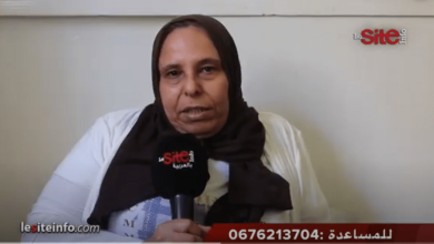 صورة سيدة تعاني من شلل نصفي وعاجزة عن الحركة تطالب المغاربة بالاشتراك بقناتها-فيديو