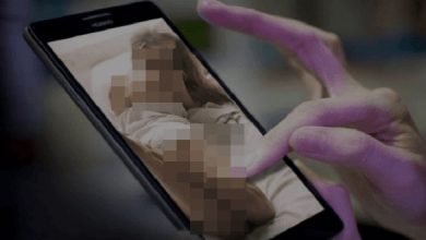 صورة عصابة من واد زم تبتز المواطنين بنشر صورهم عبر المواقع الإباحية