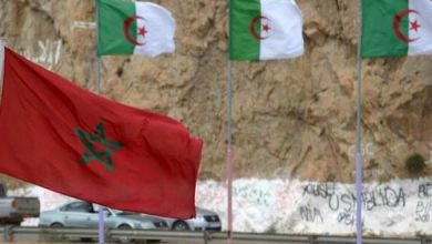 صورة وزير الخارجية الجزائري يعلن قطع بلاده العلاقات مع المغرب