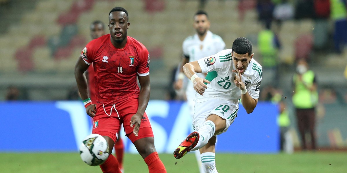 الجزائر تنهزم أمام غينيا الاستوائية وتتذيل ترتيب مجموعتها في كأس أمم إفريقيا