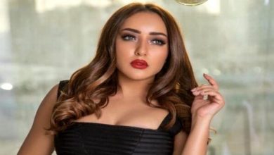 صورة جميلة البدوي تفاجئ متابعيها بأغنية “مجنون” -فيديو