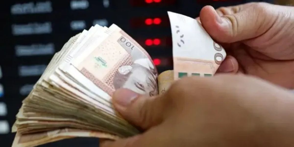 الدرهم يتعزز بنسبة 0,45 % مقابل الدولار الأمريكي